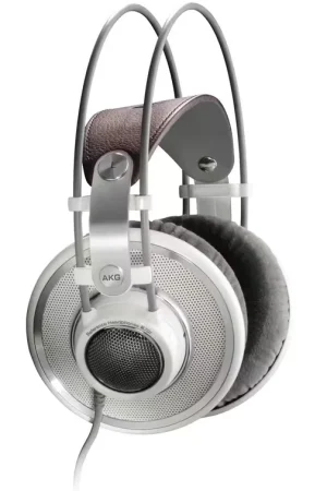 Disponible maintenant - AKG K701